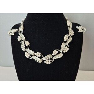 Coro Vintage 1957 White Silver Feather Fern Necklace Choker and Clip Earring Set